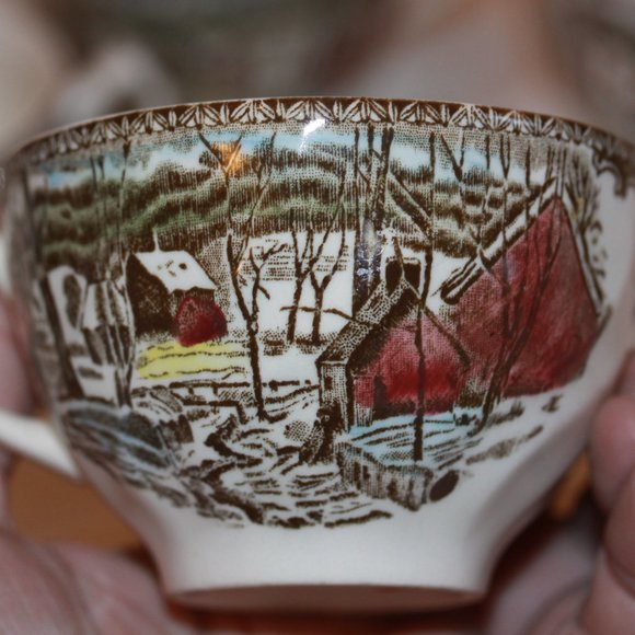 Johnson Brothers Winter Farm Scene Tea, Coffee Cups Made In England Lot of 4 - Picture 3 of 5